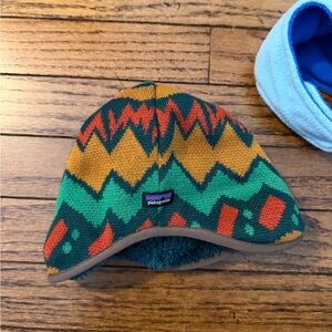 Patagonia Reversible baby hat